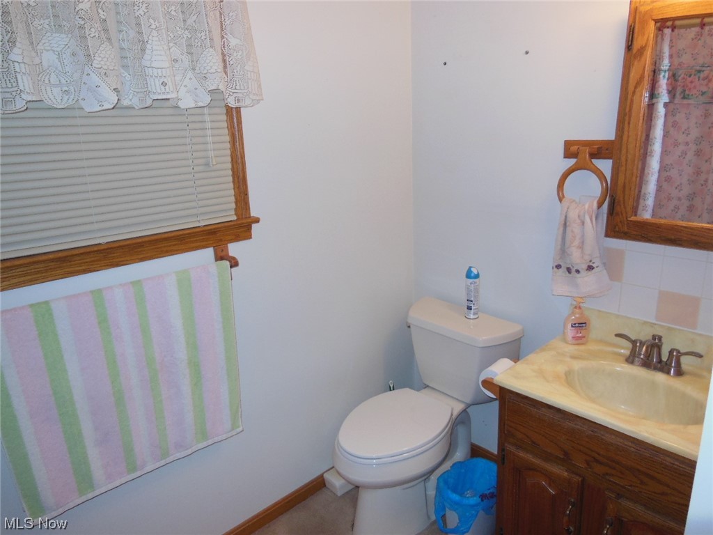 215 Conger Road Washington, WV 26181 - Photo 19 of 35 Main bath