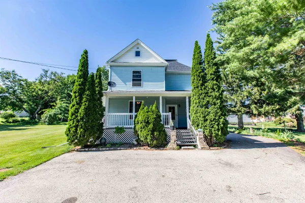 $389,900 | 322 West Division Street, Dodgeville, WI 53533