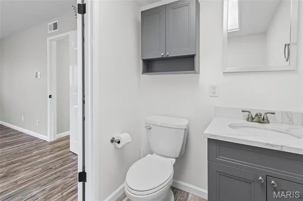$149,900 | 10135 Sakura Drive, Unit G, St. Louis, MO 63128