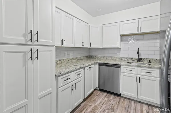 $149,900 | 10135 Sakura Drive, Unit G, St. Louis, MO 63128