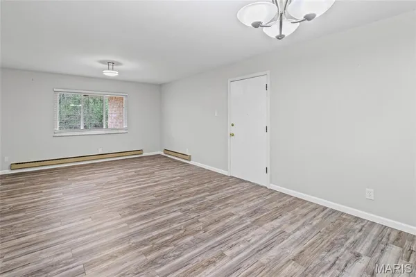 $149,900 | 10135 Sakura Drive, Unit G, St. Louis, MO 63128