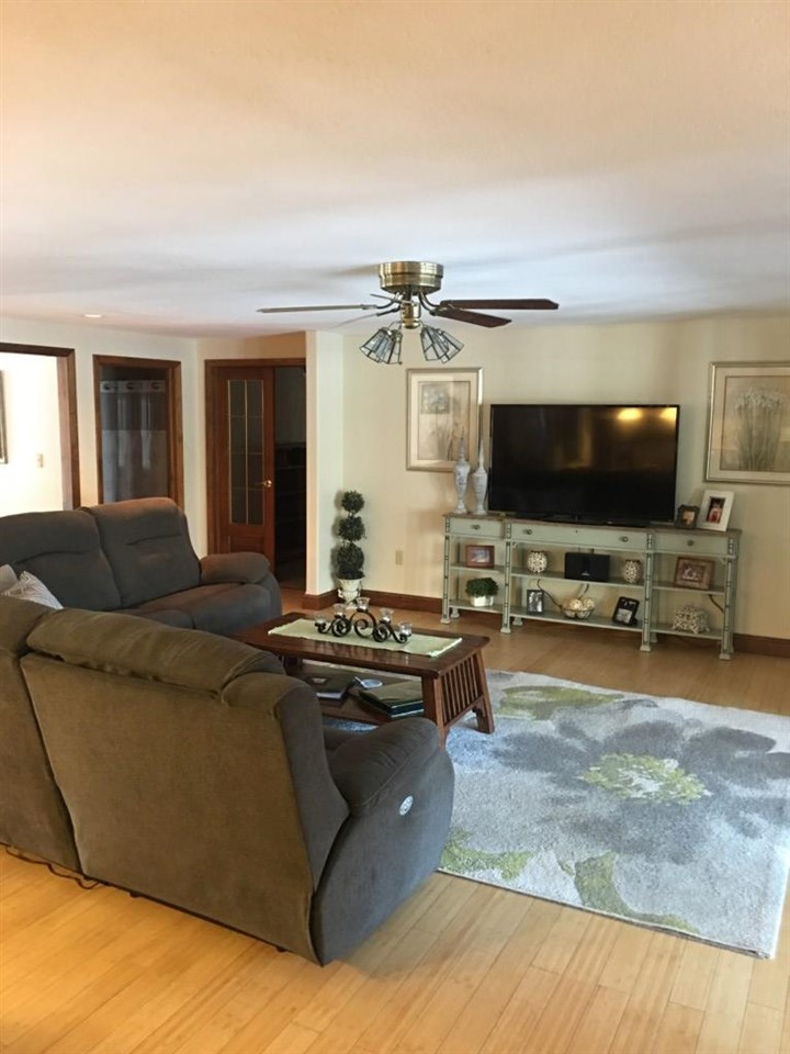 680 Haverhill Road Derry, NH 03038 - Photo 9 of 29