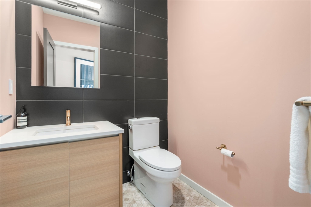 100 A Street, Unit 7 Boston, MA 02127 - Photo 17 of 33
