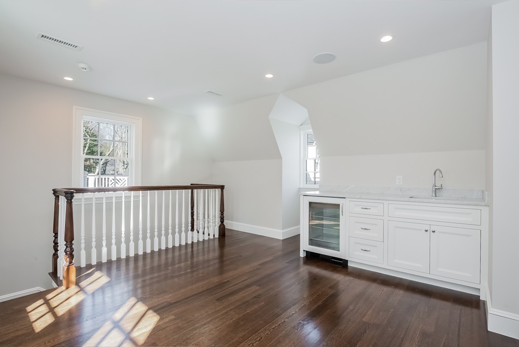 21 Stanford Road Wellesley, MA 02481 - Photo 17 of 29 Gallery Image 17