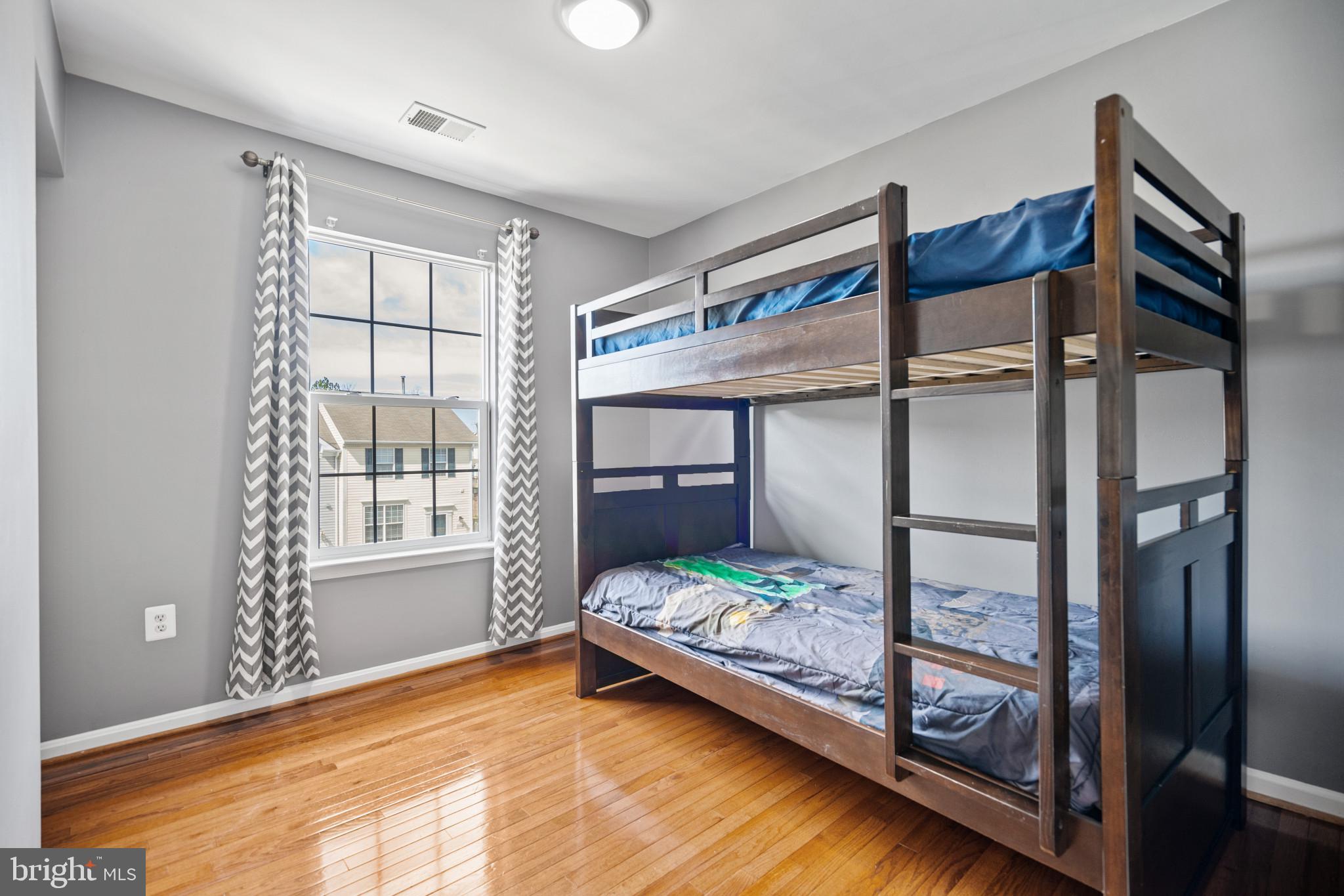 6397 St Timothys Lane Centreville, VA 20121 - Photo 5 of 36 Bedrroom