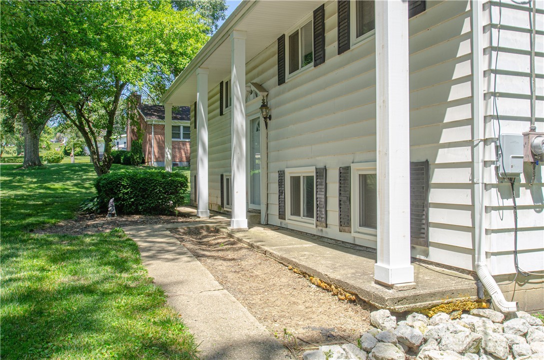 5728 Decker Road Franklin, OH 45005 - Photo 2 of 35 Gallery Image 2