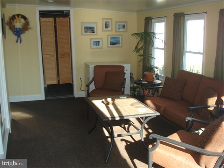 20 Mayflower Road Levittown, PA 19056 - Photo 15 of 23 Gallery Image 15