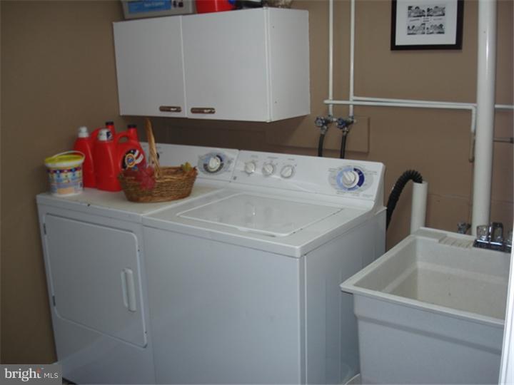 20 Mayflower Road Levittown, PA 19056 - Photo 16 of 23 Gallery Image 16