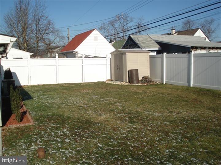 20 Mayflower Road Levittown, PA 19056 - Photo 17 of 23 Gallery Image 17