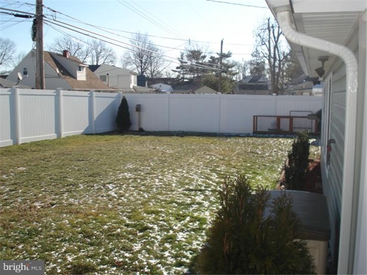 20 Mayflower Road Levittown, PA 19056 - Photo 18 of 23 Gallery Image 18