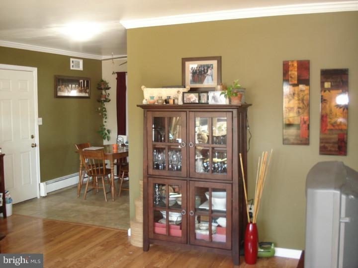 20 Mayflower Road Levittown, PA 19056 - Photo 5 of 23 Gallery Image 5