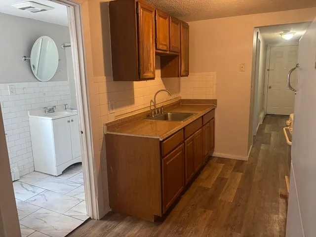 $2,000 | 108 South Common Street, Unit 2L, Lynn, MA 01902