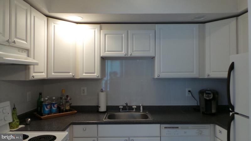 6024 Bayview Road, Unit 2 St. Leonard, MD 20685 - Photo 4 of 18 Galley kitchen