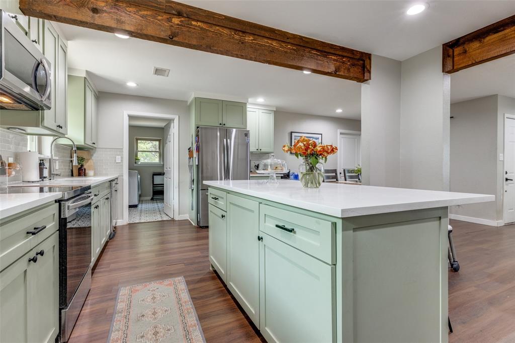 6482 County Road 321 Valley View, TX 76272 - Photo 10 of 40