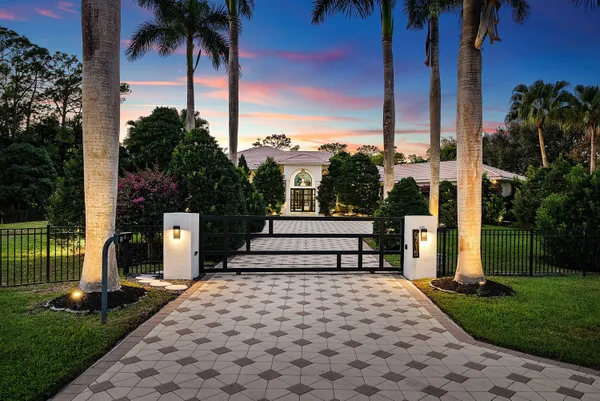 $2,399,900 | 6715 East Calumet Circle, Lake Worth, FL 33467