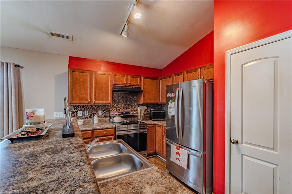 785 Runningbrook Lane Rural Hall, NC 27045 - Photo 7 of 27