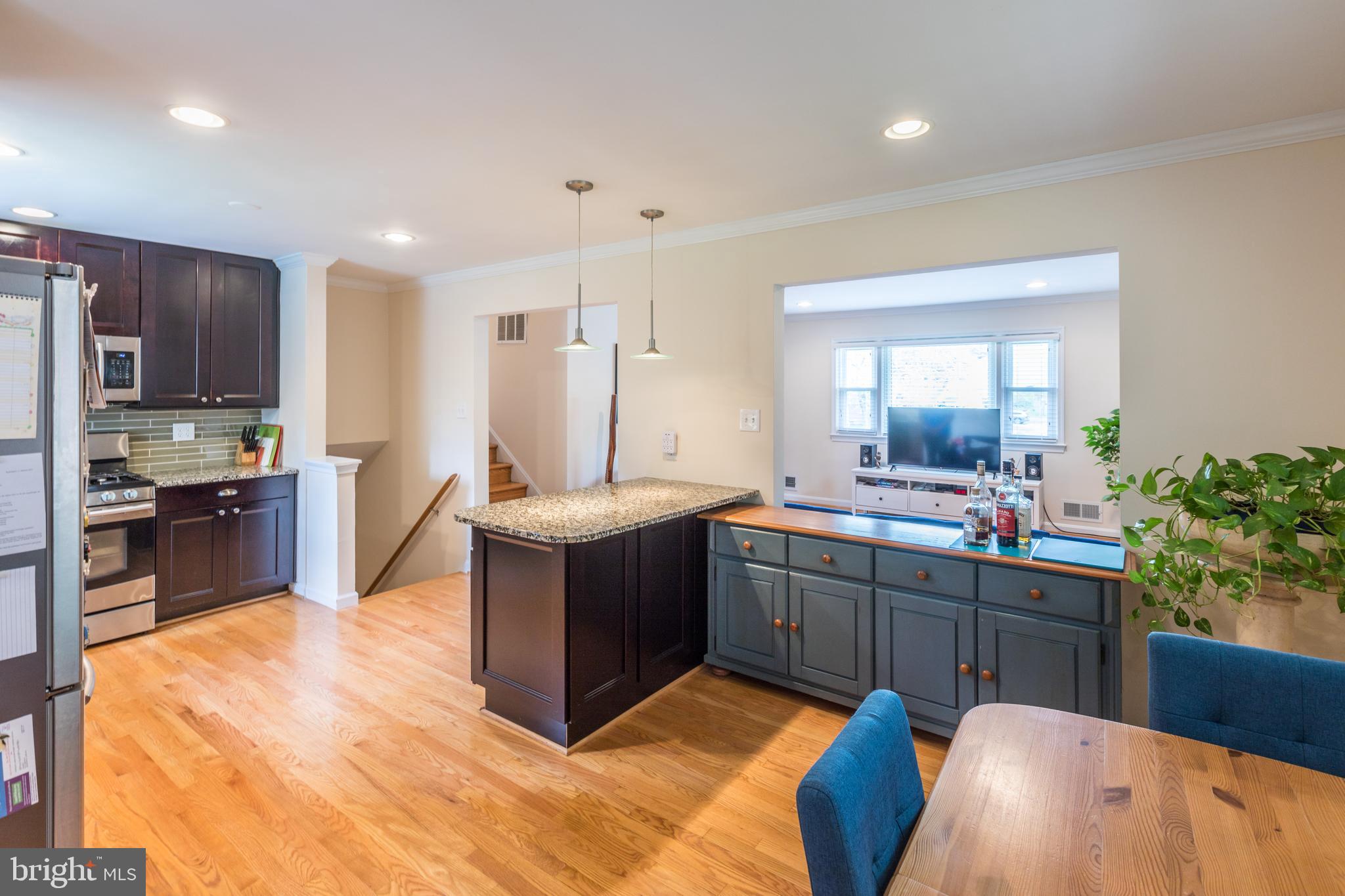 6112 22nd Road North Arlington, VA 22205 - Photo 7 of 31