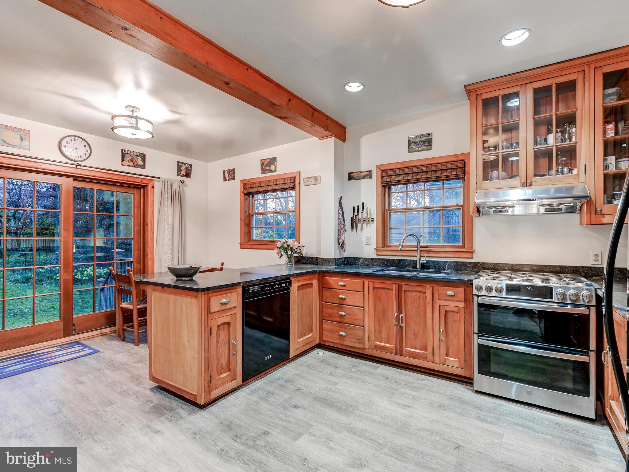3 Upland Road Baltimore, MD 21210 - Photo 11 of 48