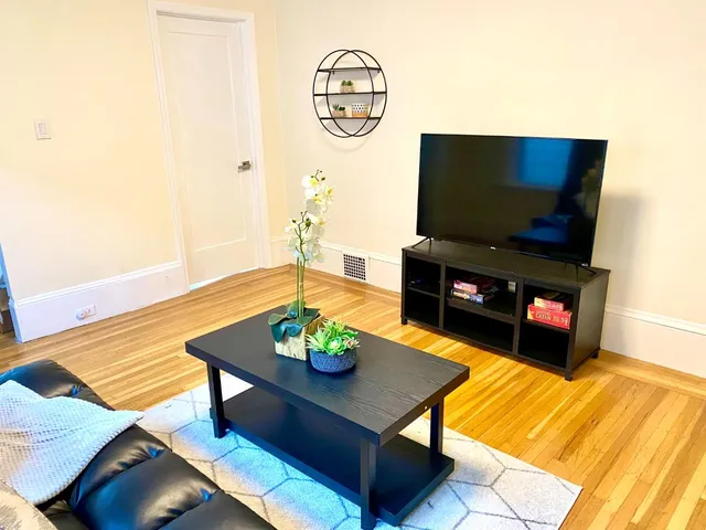 $1,397,000 | 459 Flood Avenue, San Francisco, CA 94112