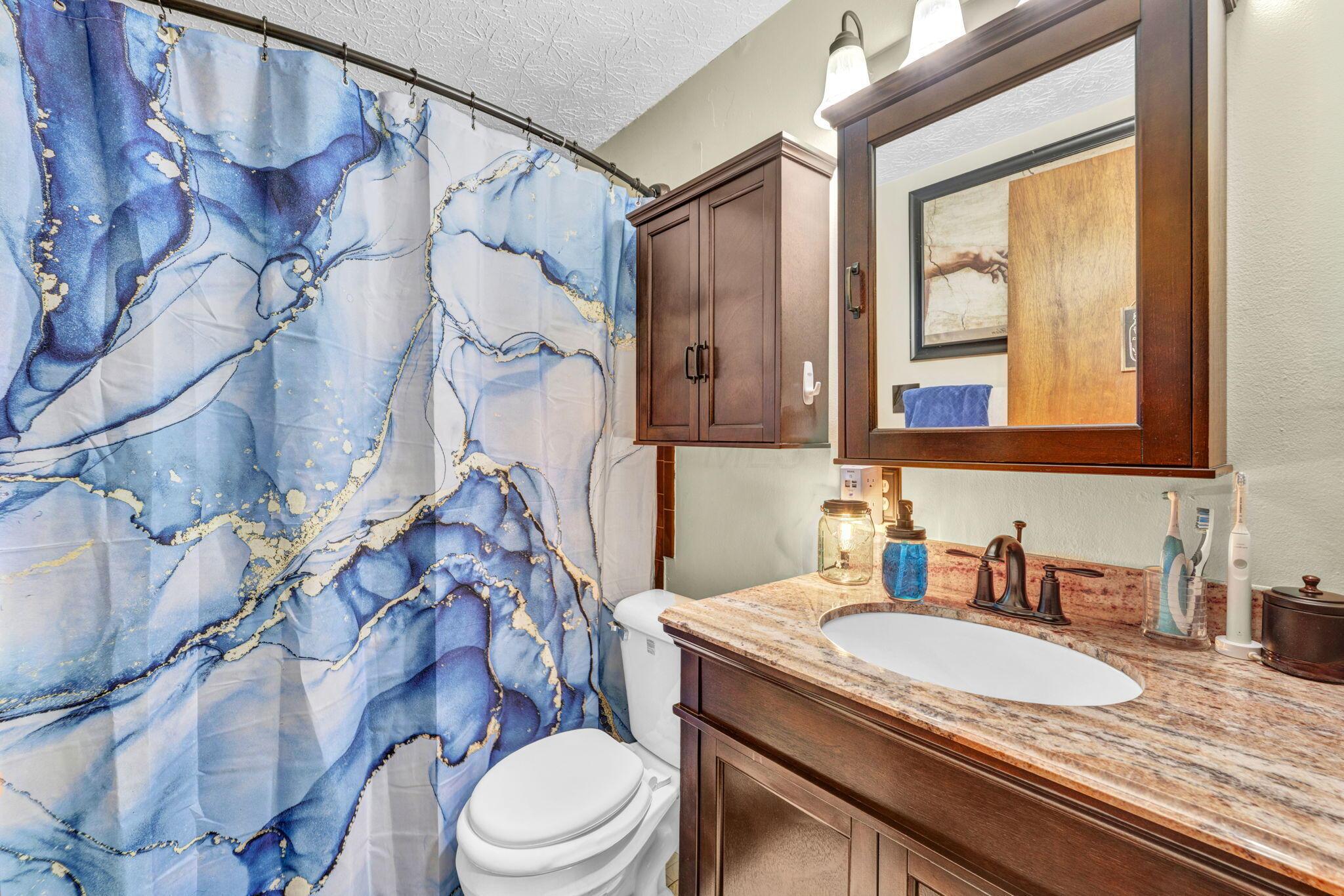 717 Cherry Hollow Road, Unit B Columbus, OH 43228 - Photo 18 of 33 20-web-or-mls-Cherry Hollow