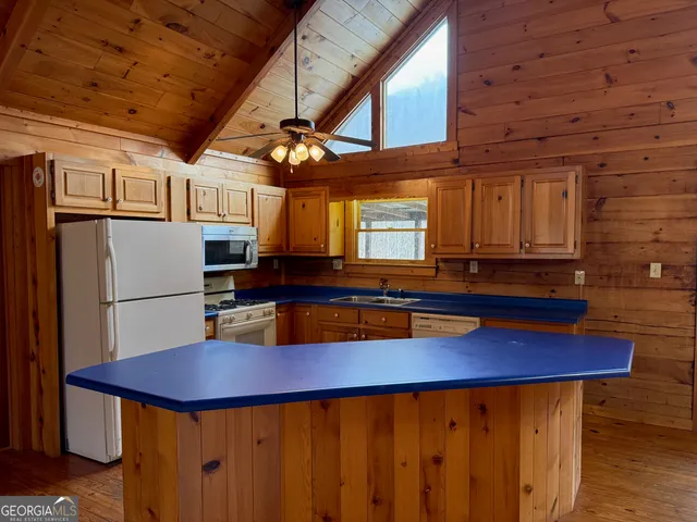 a view of walk in closet