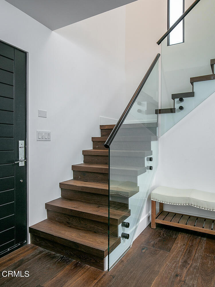 2149 Estes Road Los Angeles, CA 90041 - Photo 16 of 37 2149 Estes Road Stairs