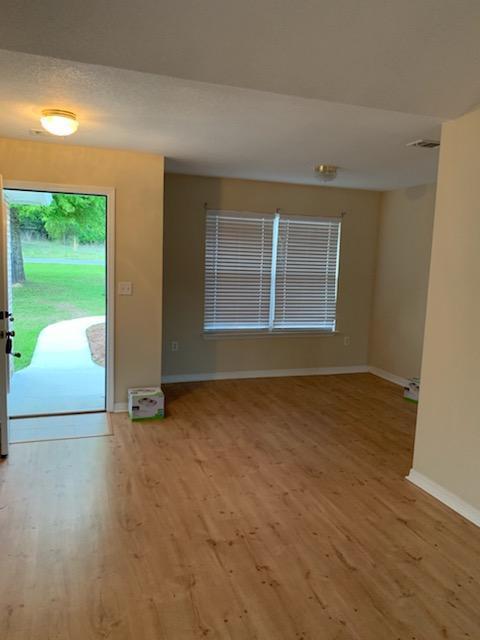 3372 Peeble Drive Crestview, FL 32539 - Photo 3 of 5 Gallery Image 3