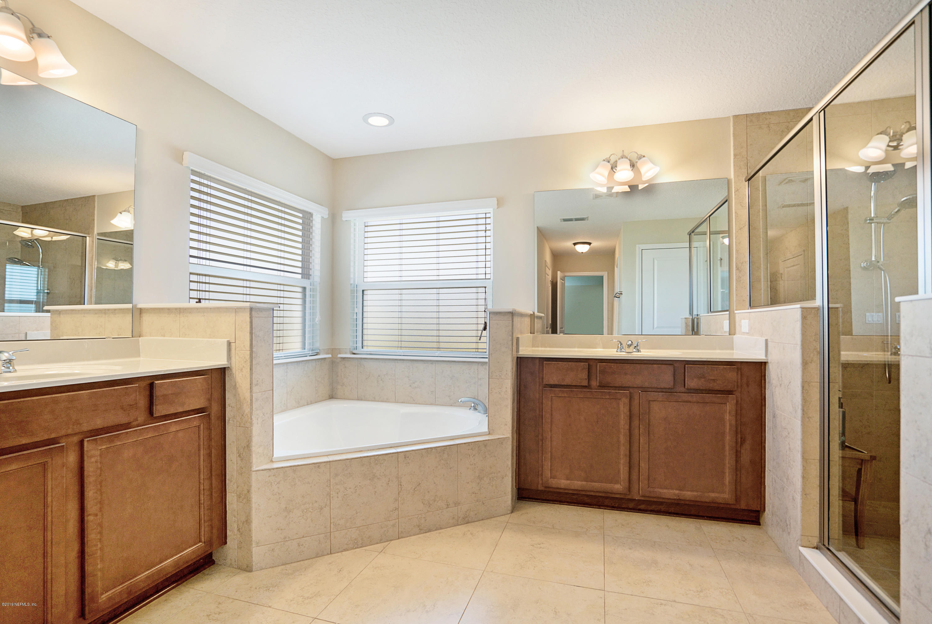 1828 Sugar Maple Road Fleming Island, FL 32003 - Photo 18 of 31 Master bathroom