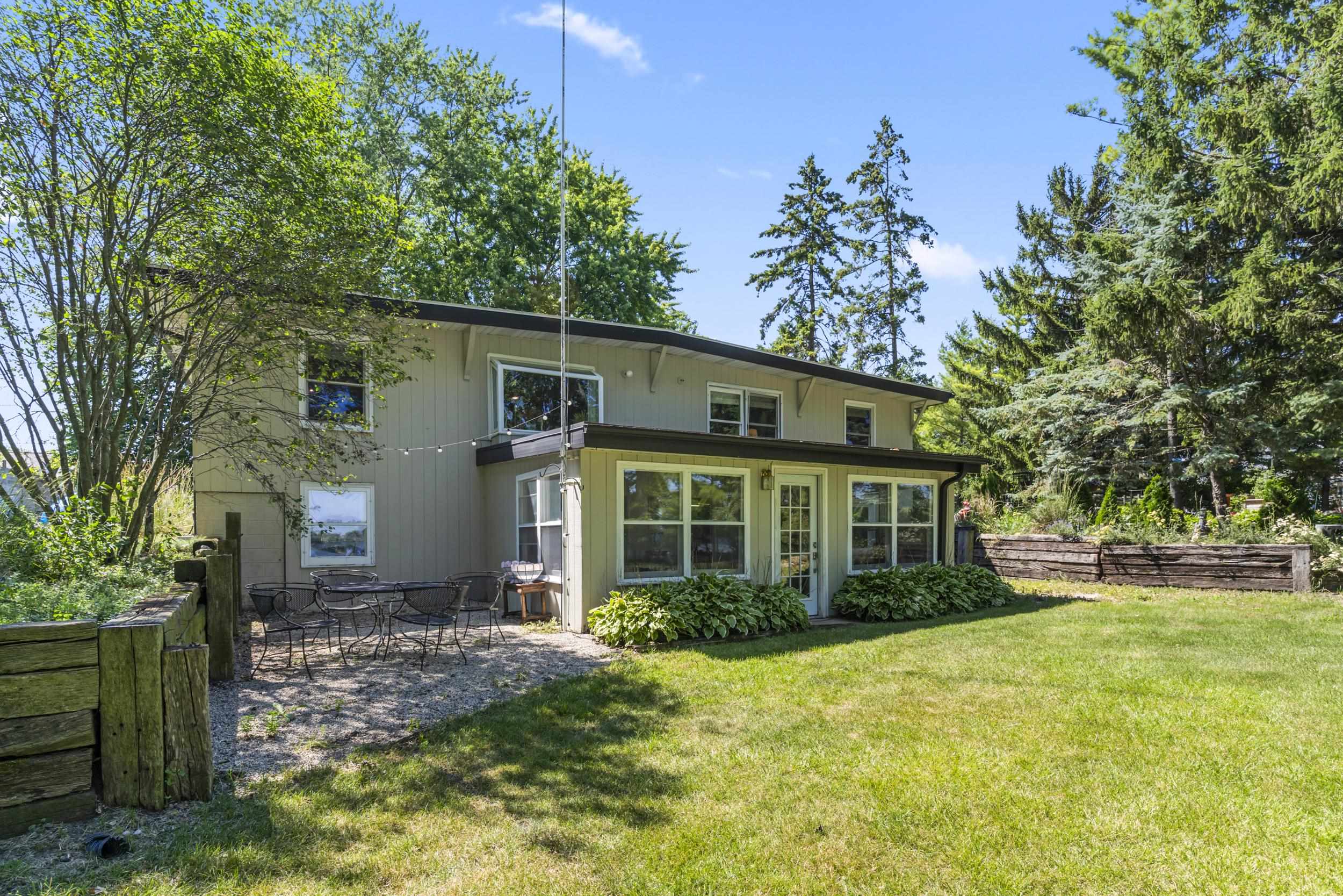 5984 Lake Road Oshkosh, WI 54902 - Photo 26 of 33