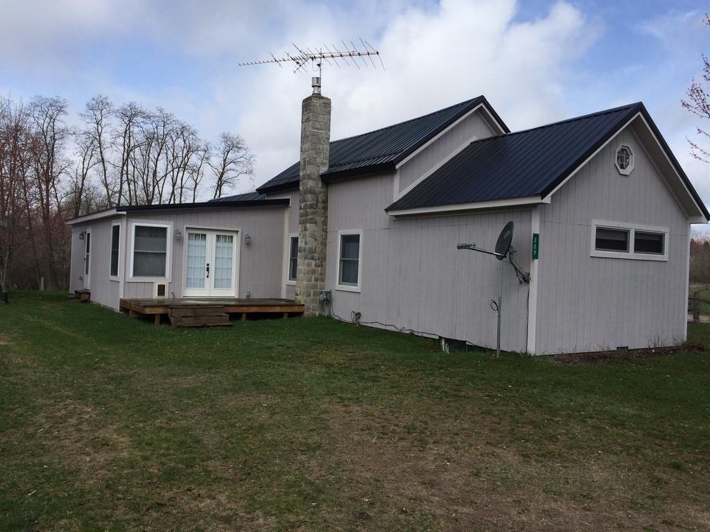 309 Mill Road Blanchard, MI 49310 - Photo 3 of 50 1795255-2.JPG