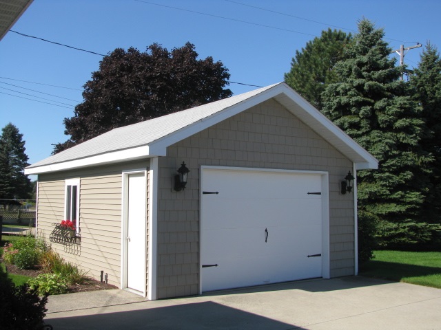 1942 Ausable Point Road East Tawas, MI 48730 - Photo 11 of 37 1806616-10.JPG