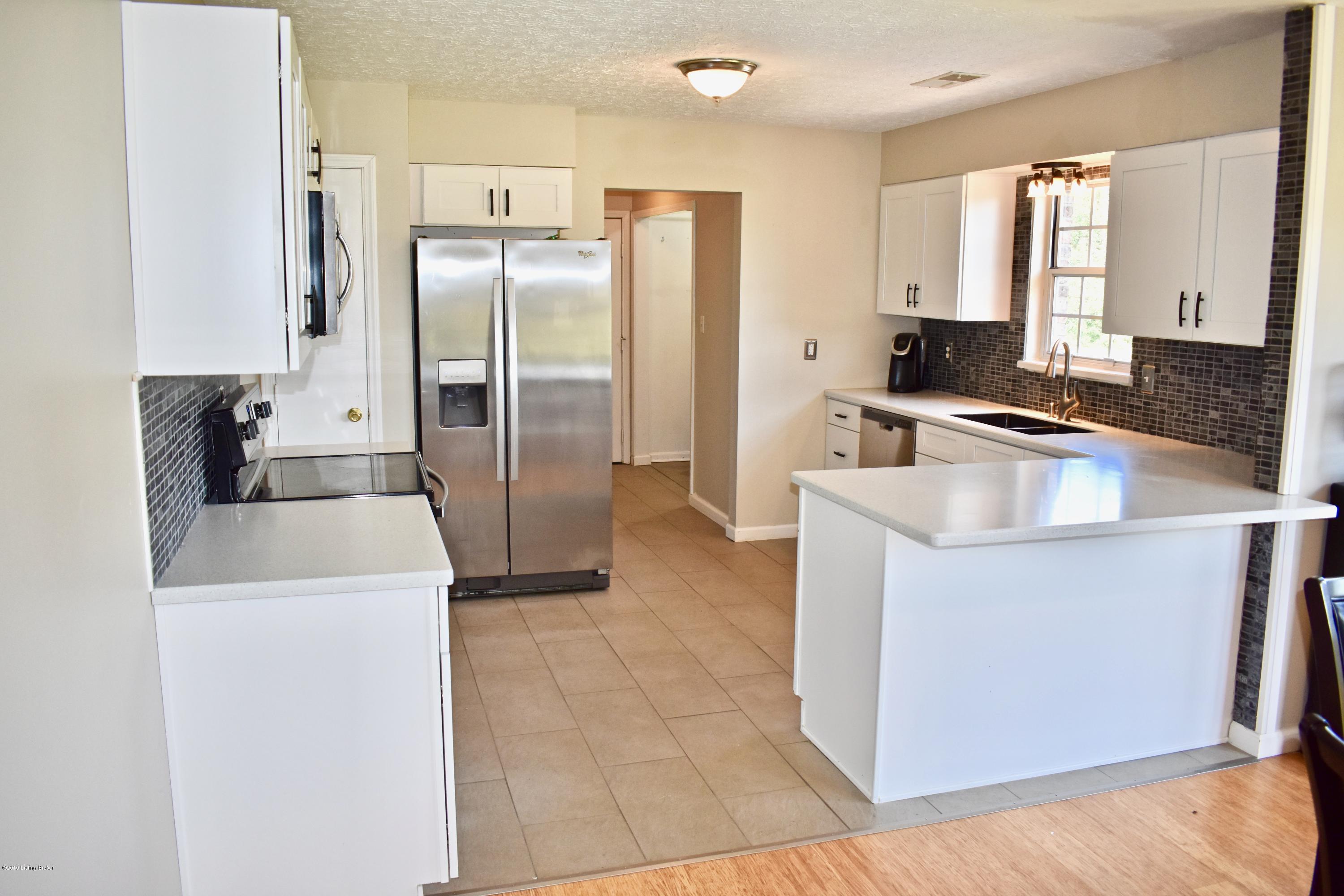 6850 Shepherdsville Road Elizabethtown, KY 42701 - Photo 8 of 44 HOUSE #1- Kitchen