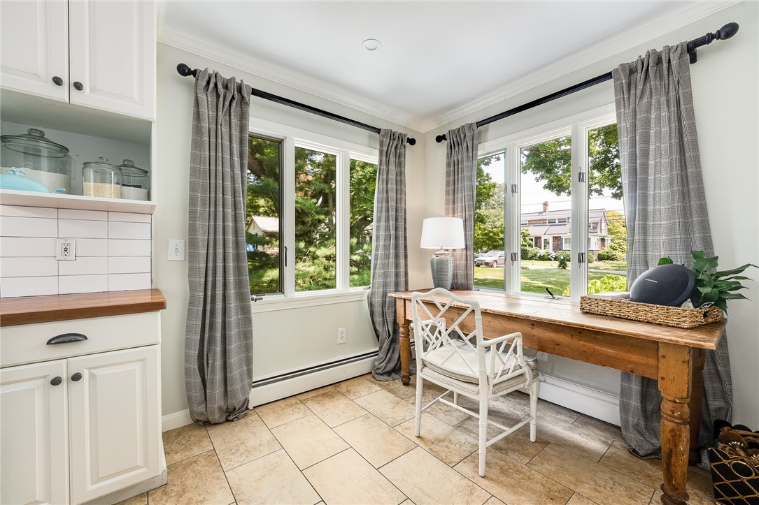 69 Adams Point Road Barrington, RI 02806 - Photo 5 of 29