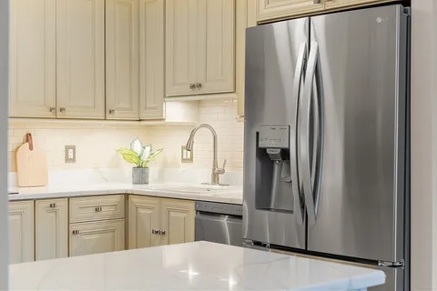 $599,000 | 20 Central Street, Unit 402, Salem, MA 01970