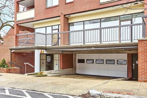 $599,000 | 20 Central Street, Unit 402, Salem, MA 01970