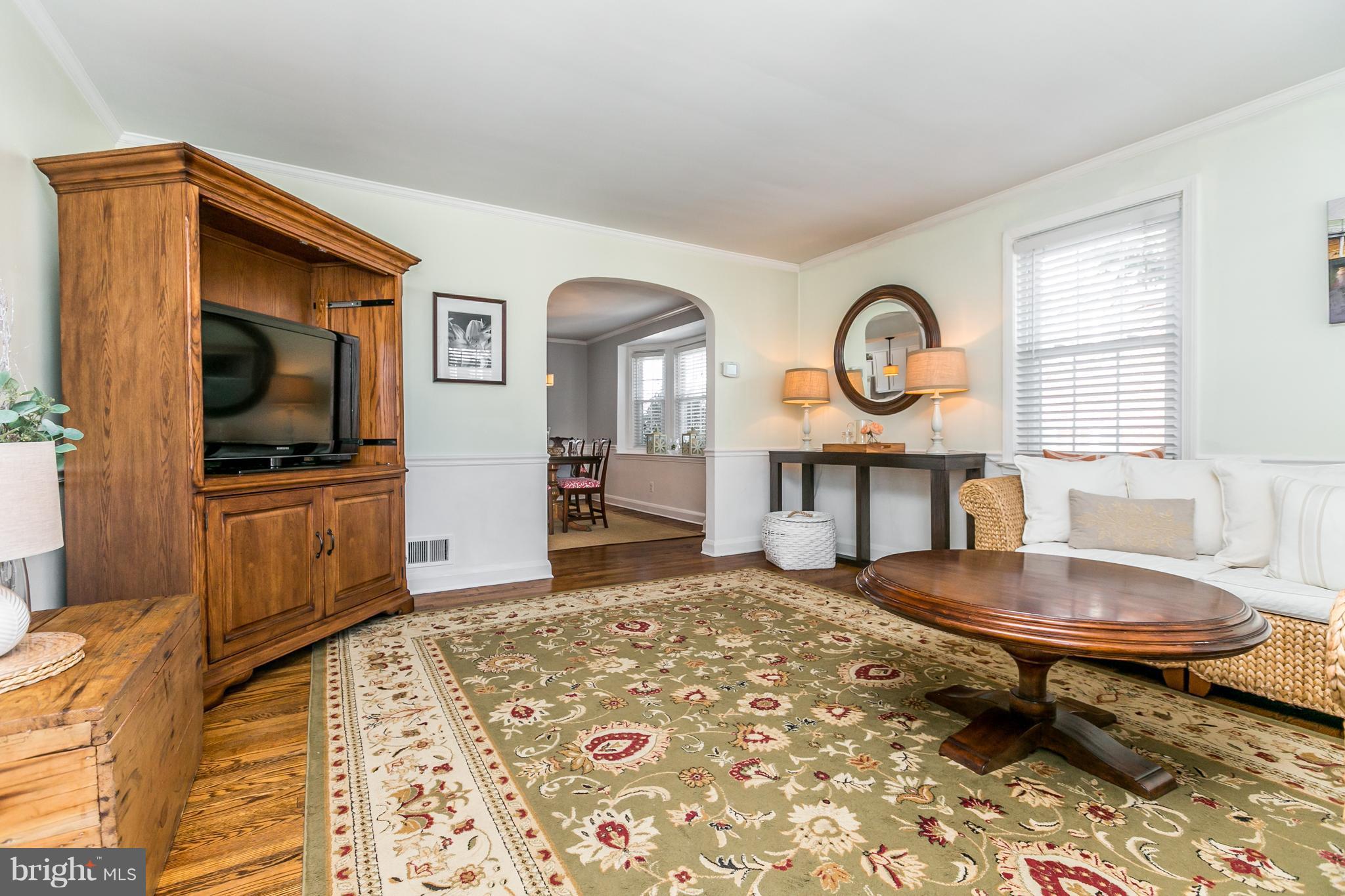 259 Stanmore Road Baltimore, MD 21212 - Photo 5 of 26 Living Room