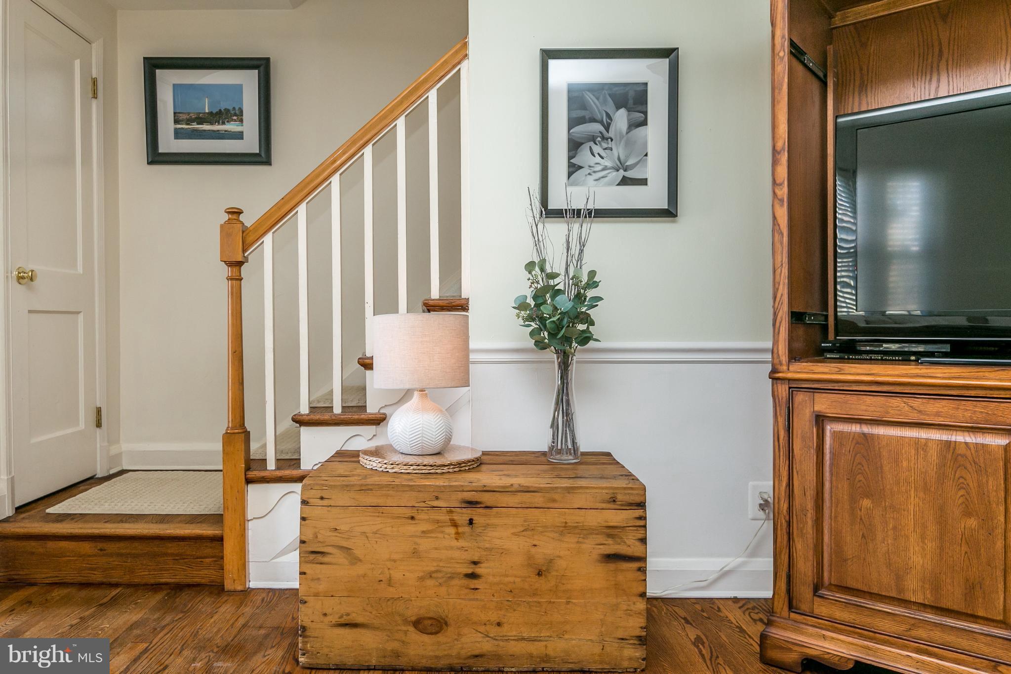 259 Stanmore Road Baltimore, MD 21212 - Photo 6 of 26 Living Room