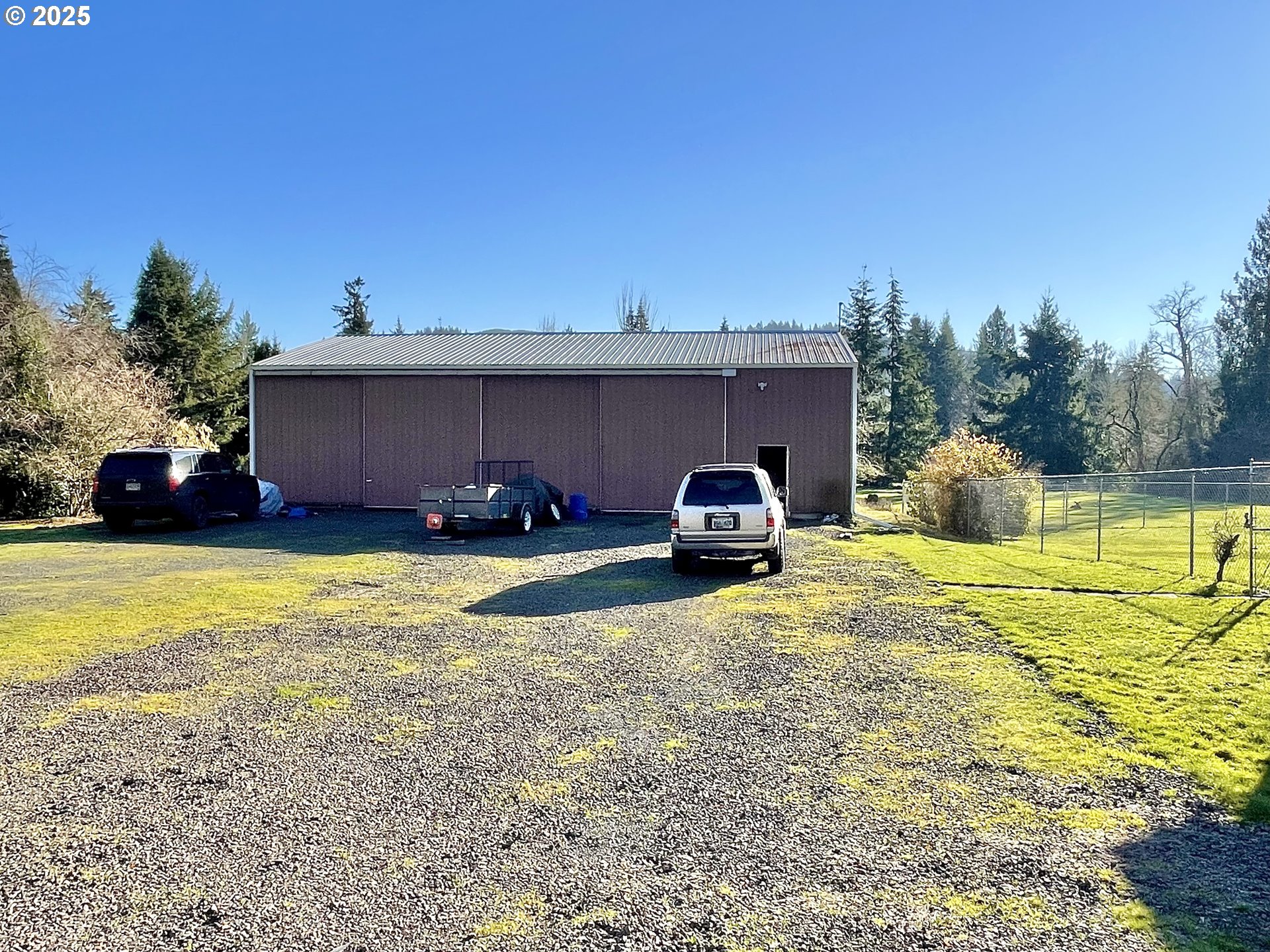 2895 Harris Street Road Kelso, WA 98626 - Photo 4 of 47 a front view of a house with a yard