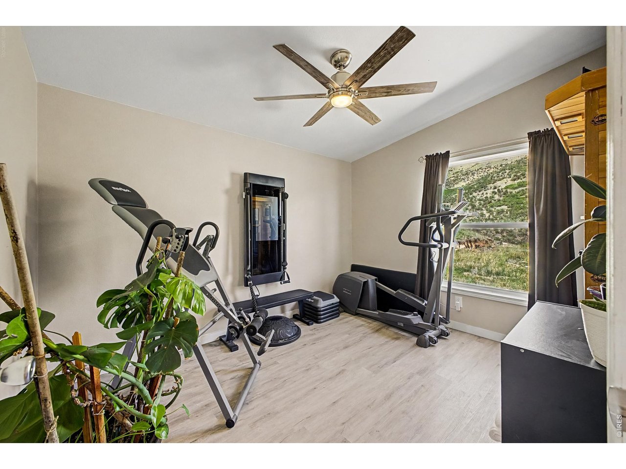 14500 Buckhorn Road Loveland, CO 80538 - Photo 15 of 34 3rd bedroom, office or work out room!