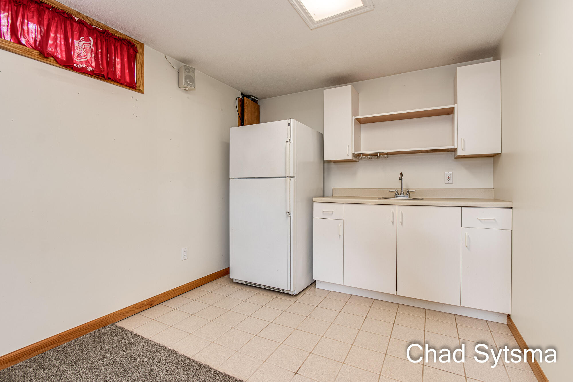 862 Rushmore Street Jenison, MI 49428 - Photo 32 of 40 Lower Kitchenette