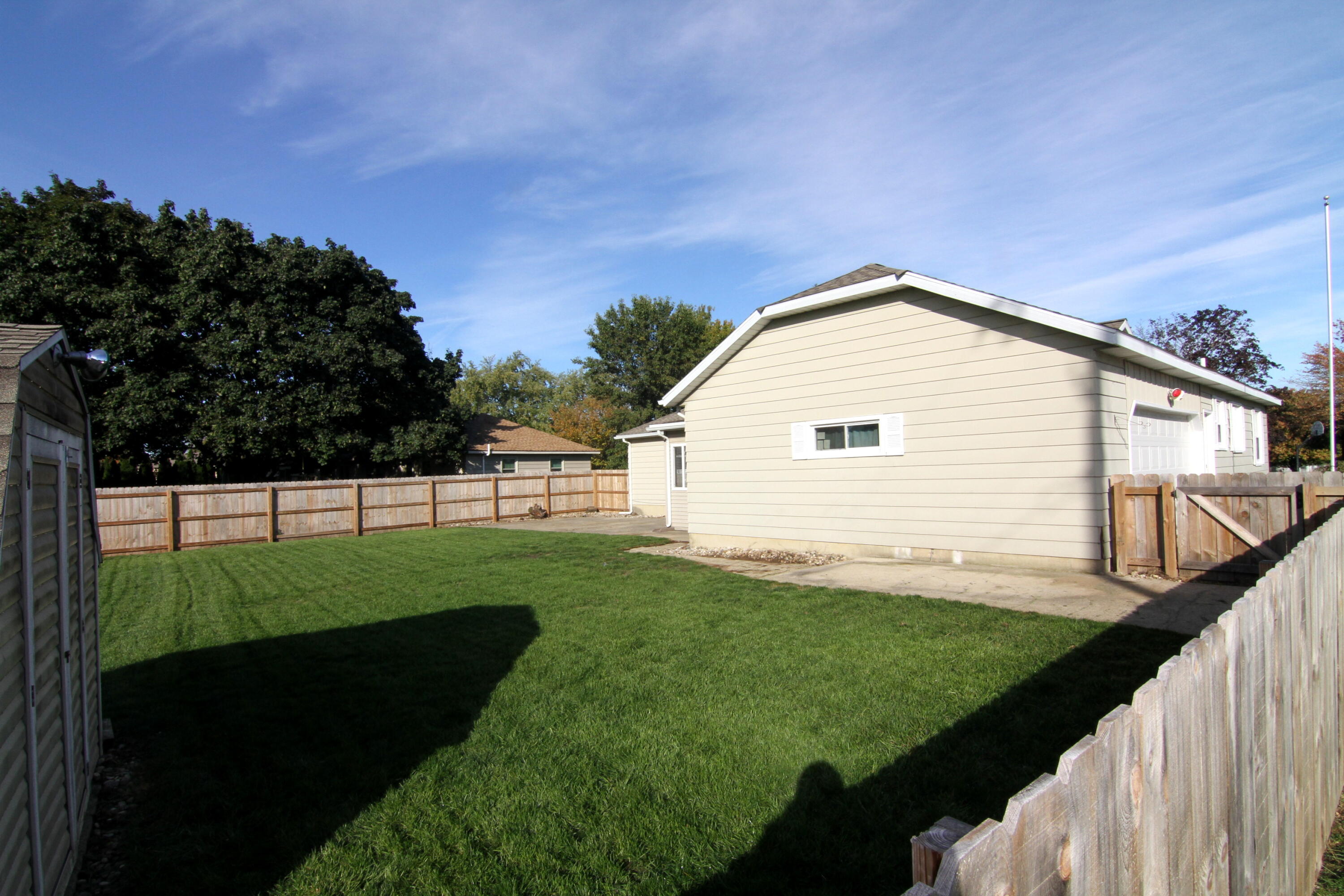 862 Rushmore Street Jenison, MI 49428 - Photo 36 of 40 Fenced Yard