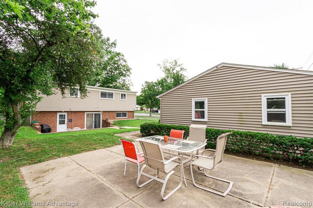 1429 North Pine Street Rochester Hills, MI 48307 - Photo 35 of 41