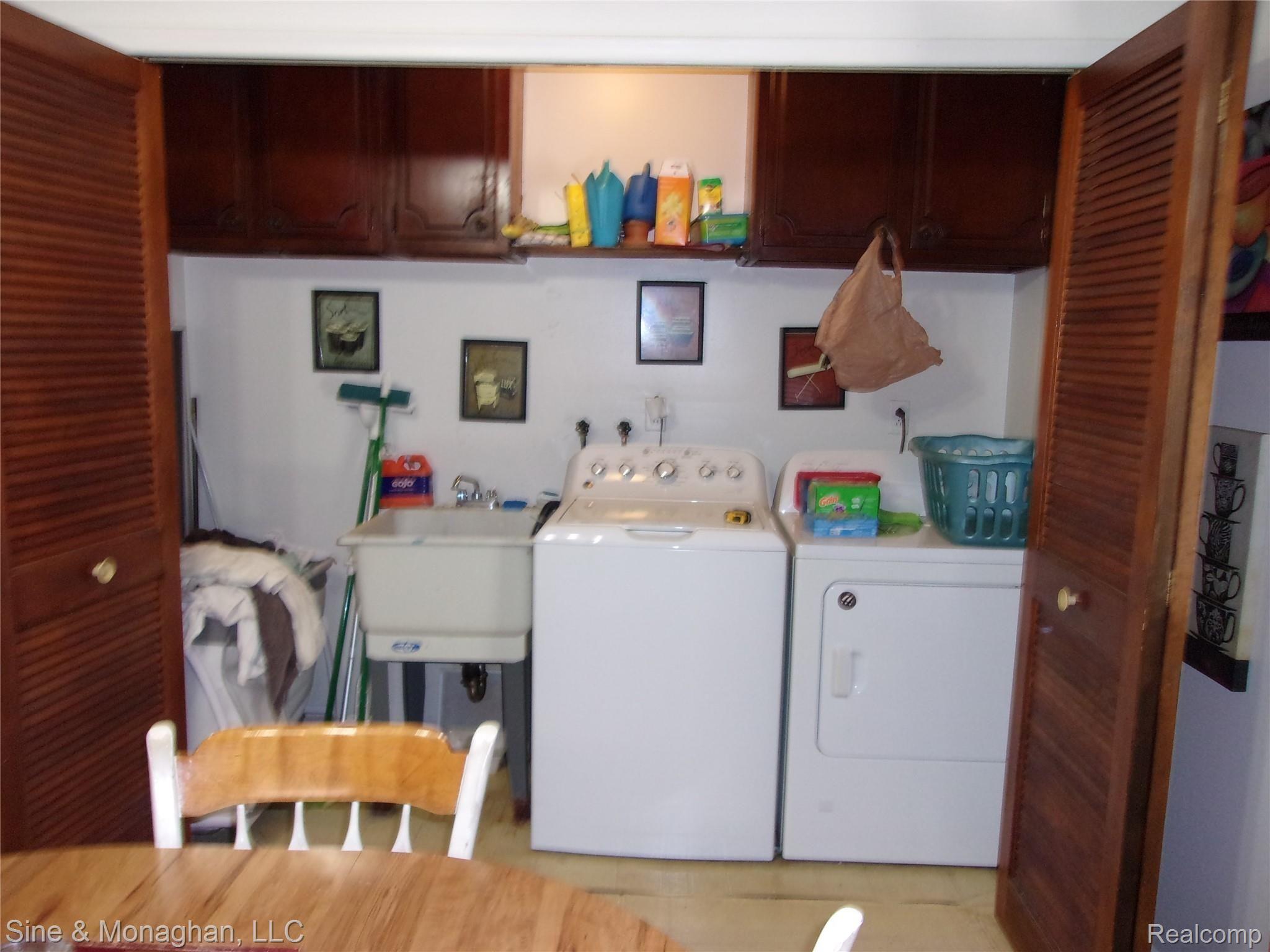 9324 Field Road Algonac, MI 48001 - Photo 21 of 40 100_1172.JPG