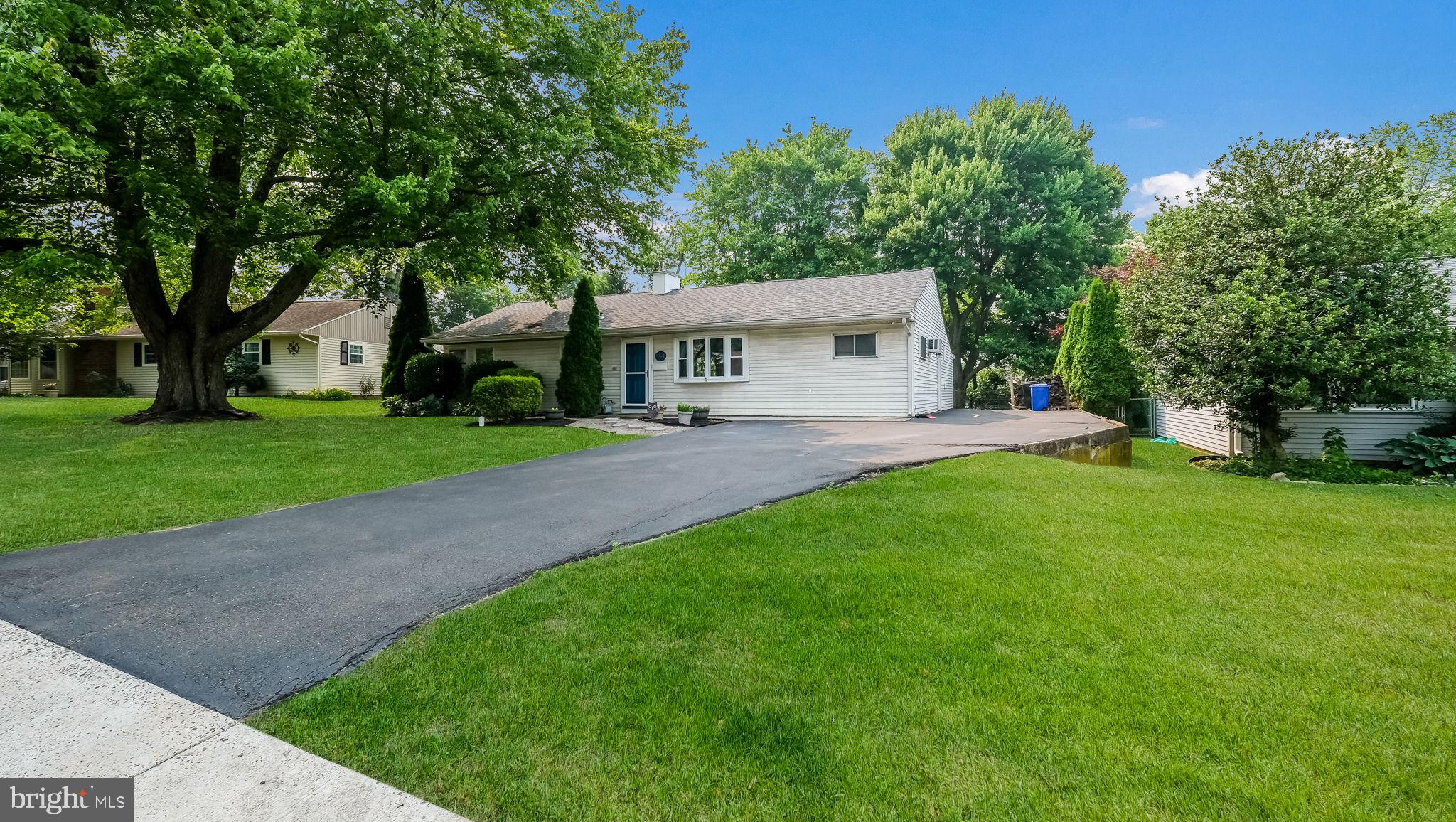 354 Doone Road Fairless Hills, PA 19030 - Photo 2 of 20 Gallery Image 2