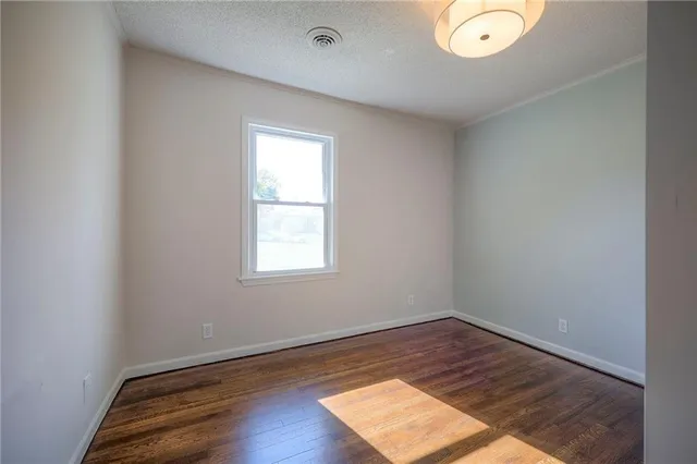 $199,900 | 4011 Northeast Kelsey Road, Kansas City, MO 64116