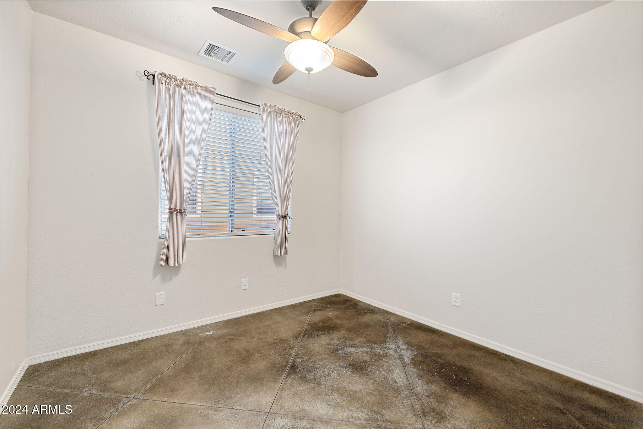 1347 Kettle Hill Road Prescott Valley, AZ 86314 - Photo 23 of 86 23-Bedroom 3_1