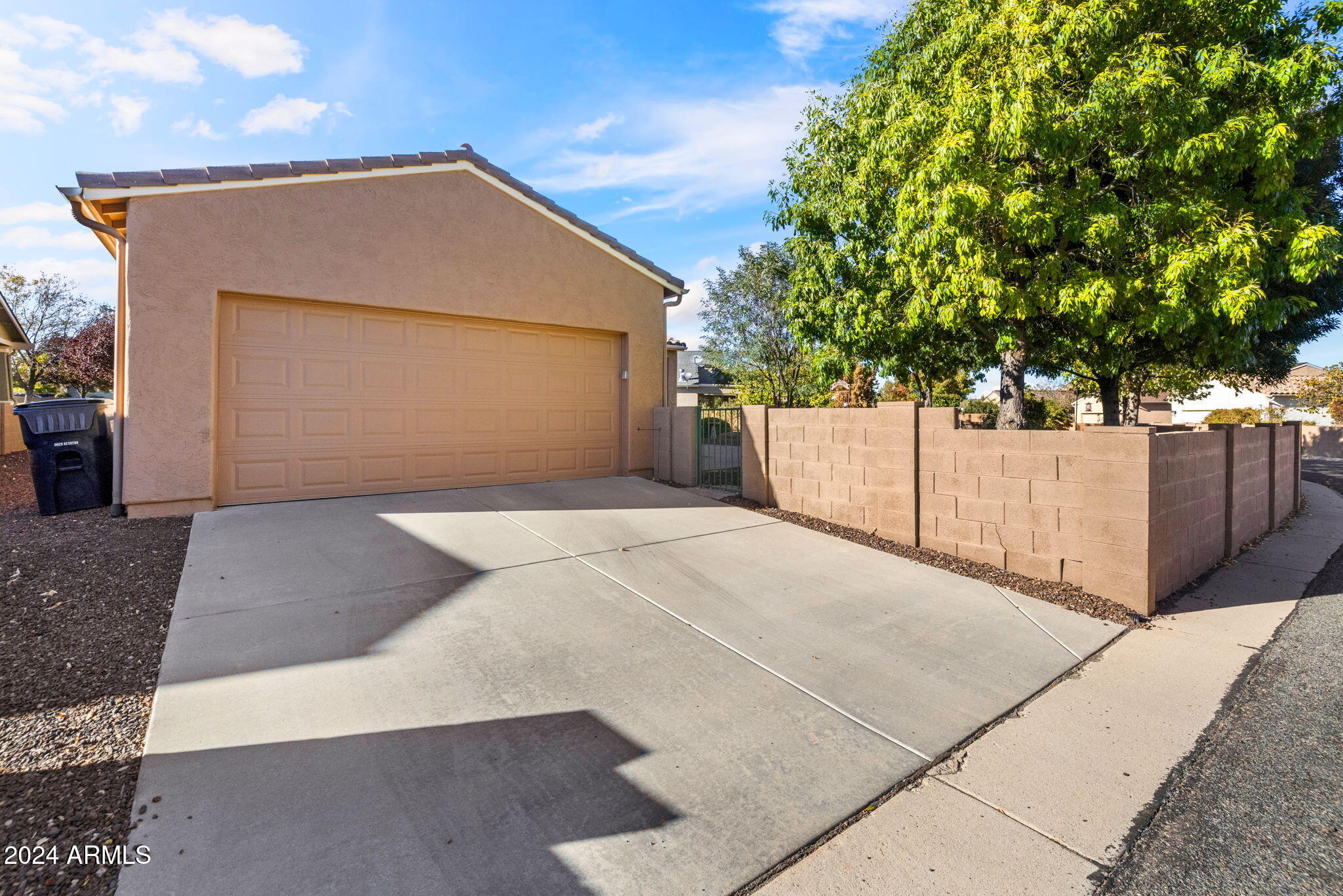 1347 Kettle Hill Road Prescott Valley, AZ 86314 - Photo 31 of 86 31-Garage