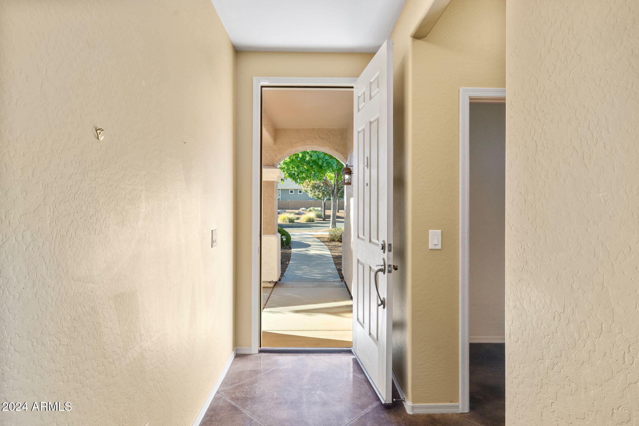 1347 Kettle Hill Road Prescott Valley, AZ 86314 - Photo 5 of 86 5-Foyer