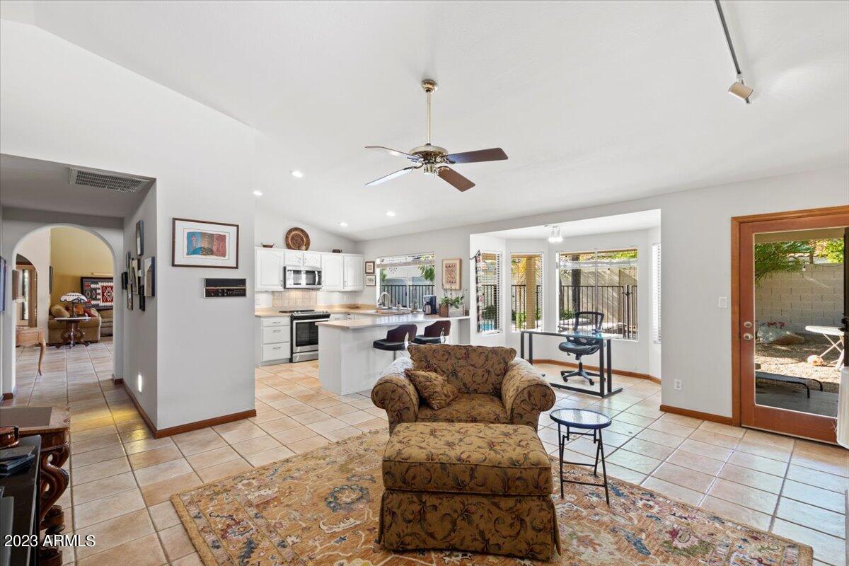 5120 East Redfield Road Scottsdale, AZ 85254 - Photo 9 of 18 10-Living Room