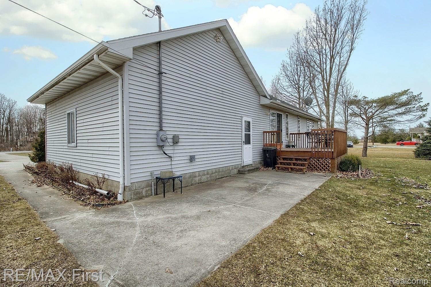 8070 Avoca Road Avoca, MI 48006 - Photo 27 of 30 27-Patio.jpg